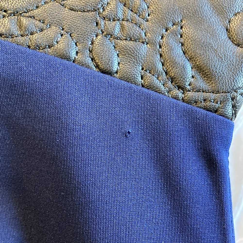 NWT Guess Bodycon Dress - Picture 4 of 12